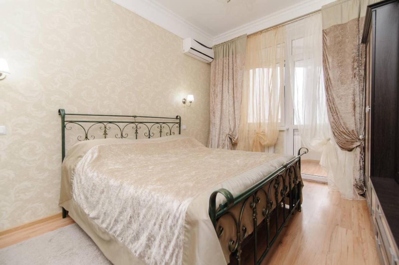 Luxury Exclusive Apartments Skyhouse Exfactor 基希讷乌 外观 照片